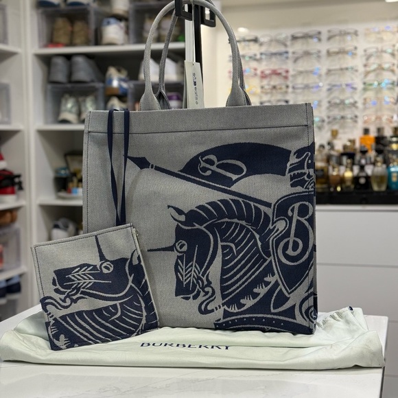 Burberry XL EKD Canvas Tote bag with removable pouch - Picture 1 of 7